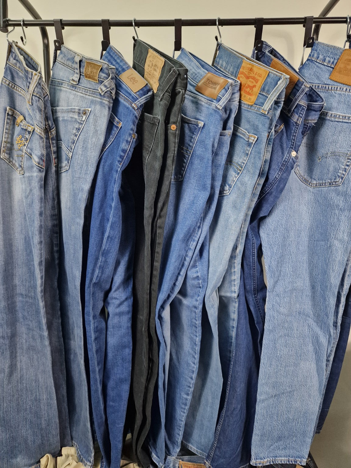 URBAN DENIM BRAND BOX – JEANS VINTAGE BRANDED SELEZIONATI