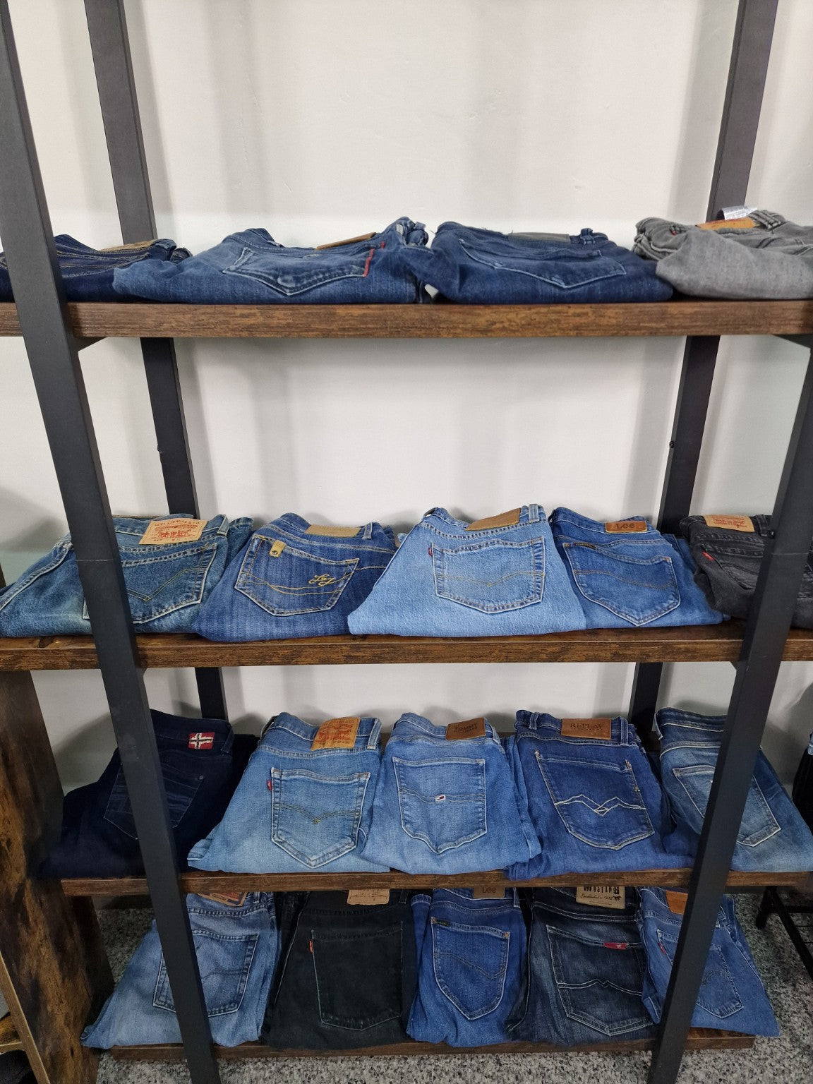 URBAN DENIM BRAND BOX – JEANS VINTAGE BRANDED SELEZIONATI